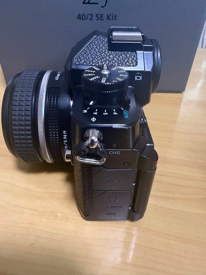 Nikon Zf 40/2 SE Kit エクステンショングリップ付き