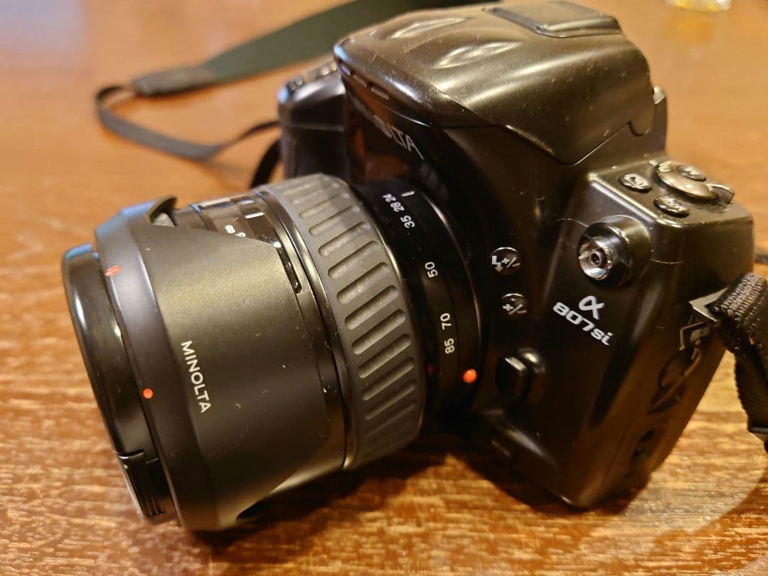 α807si ミノルタ製　フィルムカメラ　レンズキット＆300mmレンズ付
