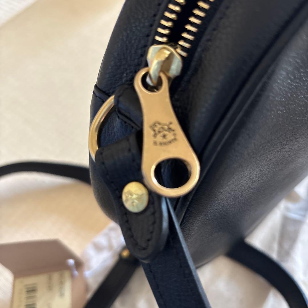 IL BISONTE 黒 レザー 円形バッグ 保存袋付き