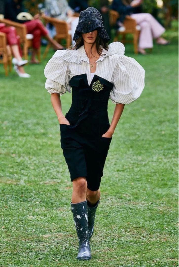 【新品】フィロソフィー　フリル衿 ボリューム　ブラウス