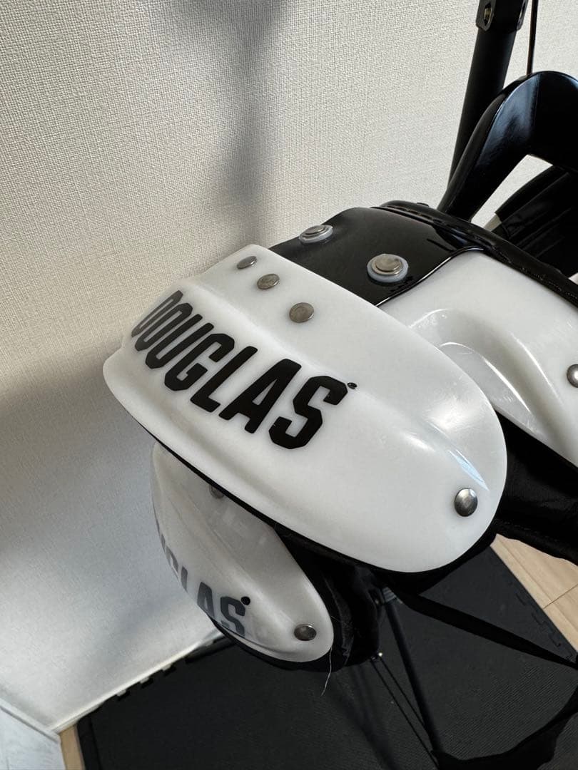 【新品】Douglas FF17 アメフト ショルダーパッド Sサイズ