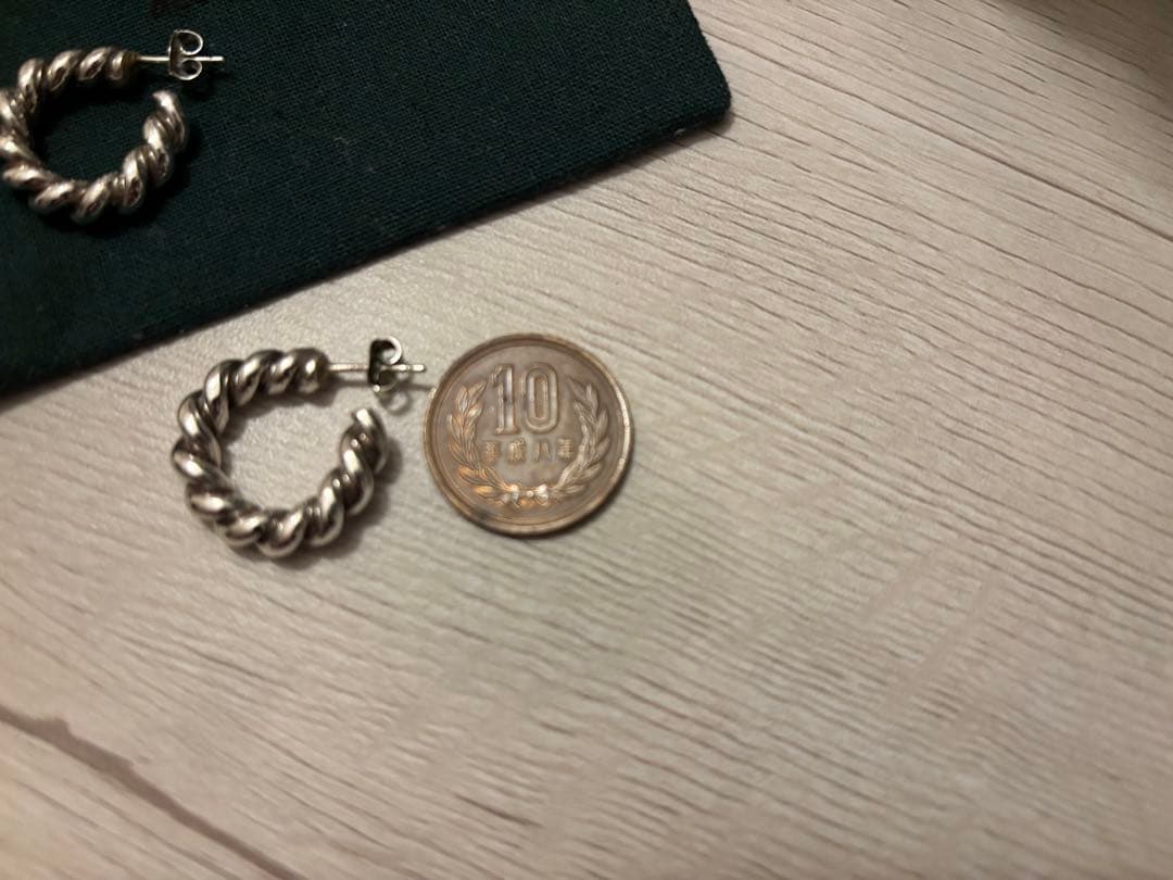 YUZUNA ツイストデザイン フープピアス