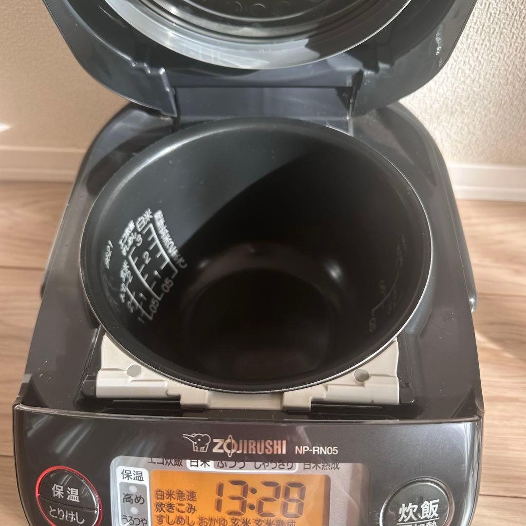 象印　NP-RN05 象印 圧力IH炊飯器3通りの炊き分け圧力(2024年製)