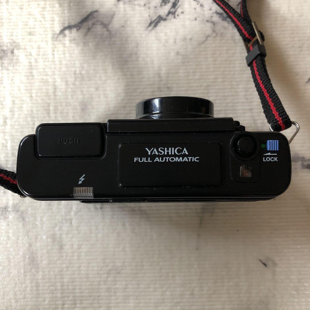 美品　YASHICA フィルムカメラ