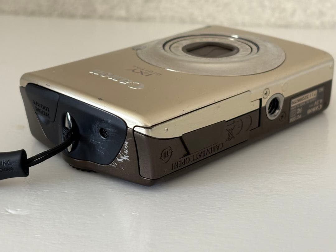 Canon IXY920IS ゴールド 動作品　充電器、SDカード4GB付き
