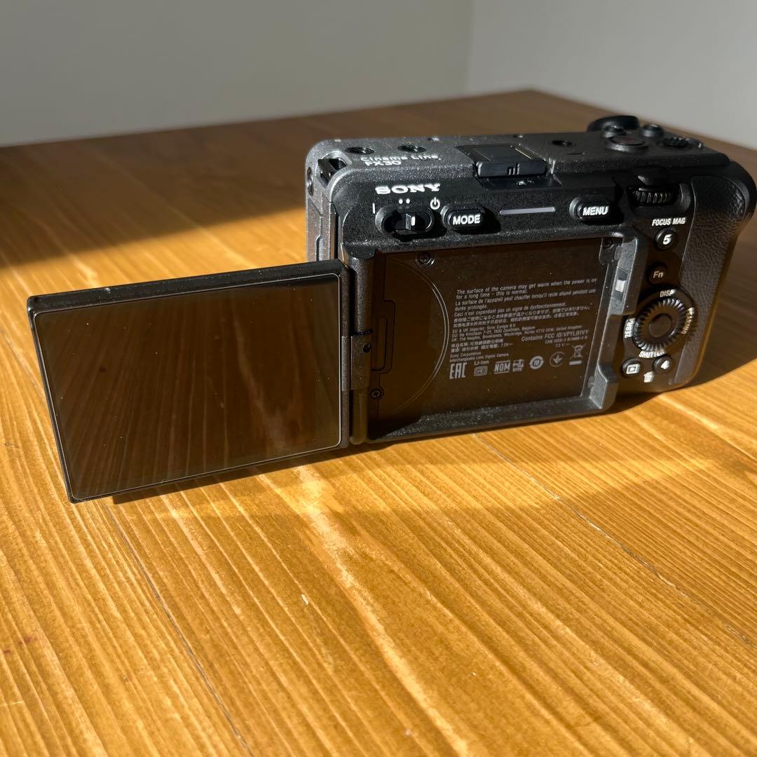 Sony FX30 (バッテリー2個付き-SONY NP-FZ100)