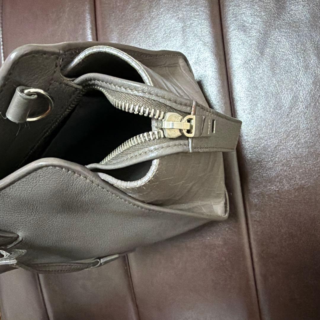 バッグ　グレー　イブサンローラン　ダウンタウンカバス