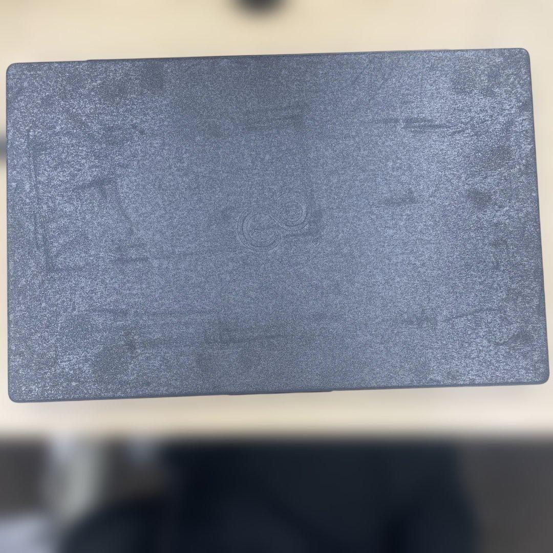 【世界最軽量級634g】富士通 LIFEBOOK UH i7/Win11Pro/