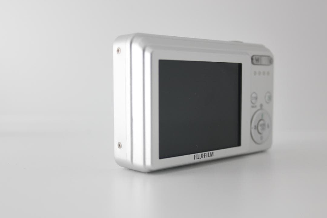 （極美品）FUJIFILM FINEPIX J10 コンパクトデジタルカメラ