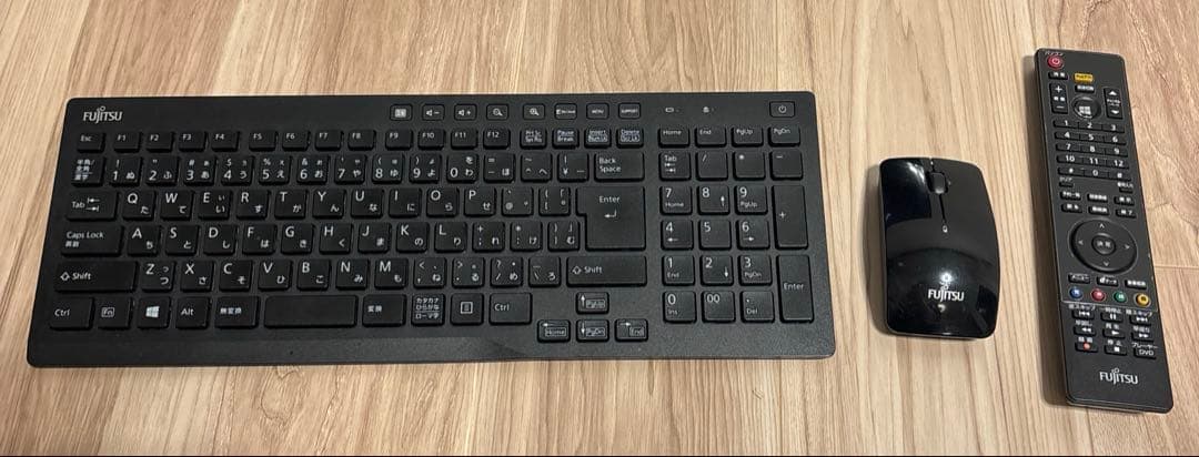 M*E様 FUJITSU ESPRIMO FH77/B1