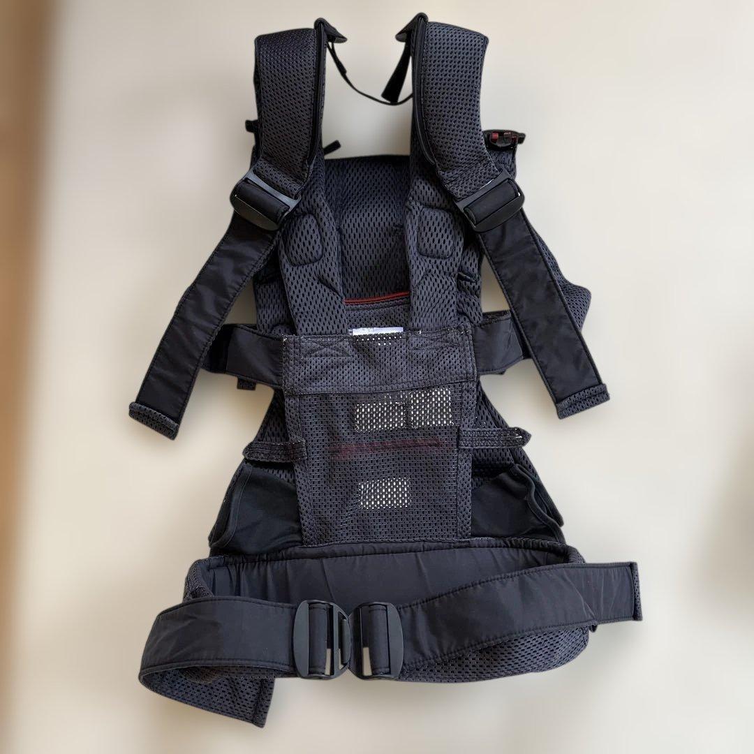【極美品】ベビービョルン 抱っこ紐 ONE KAI Air メッシュ ブラック
