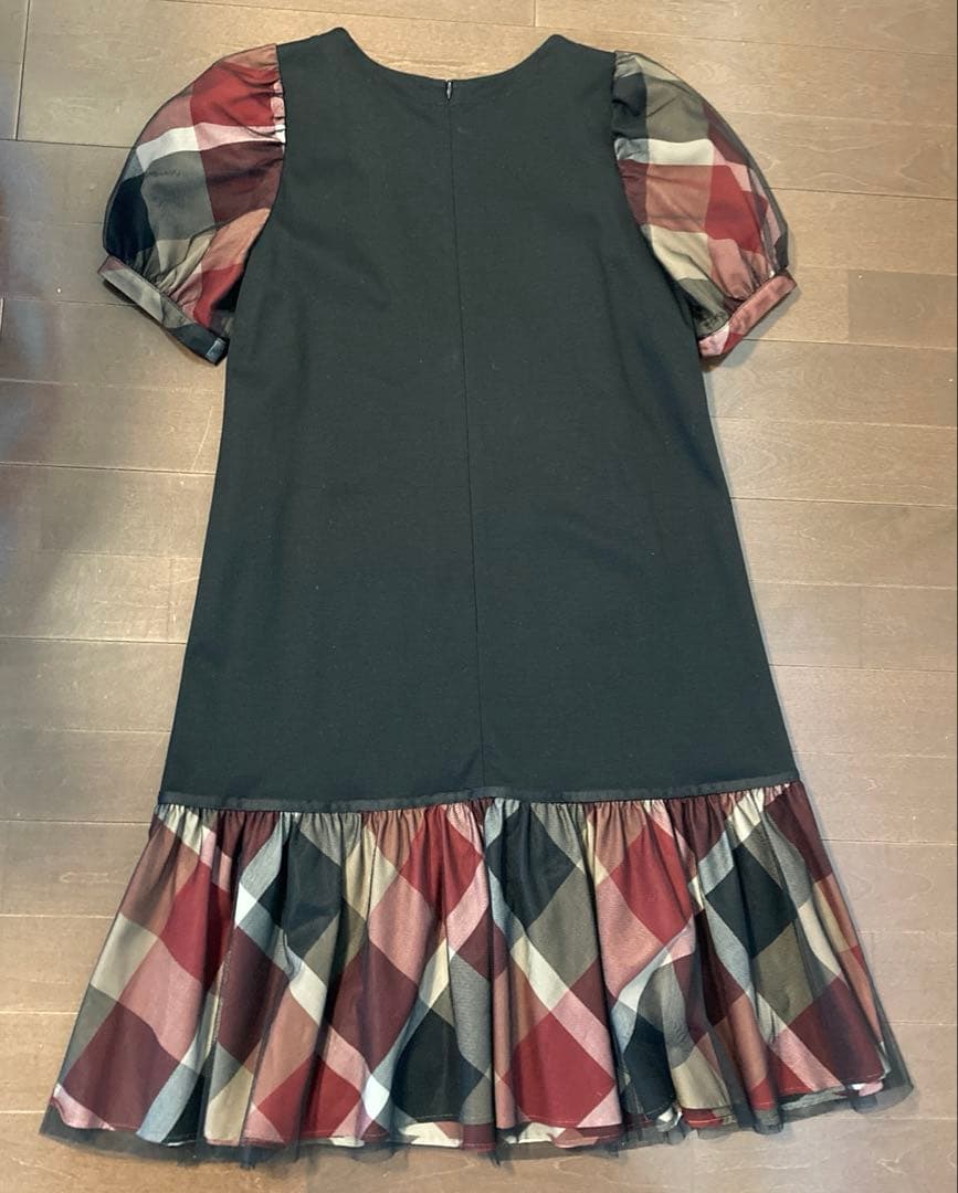 ブルーレーベルクレストブリッジ　コンパクトクリアーポンチワンピース　赤 ３６