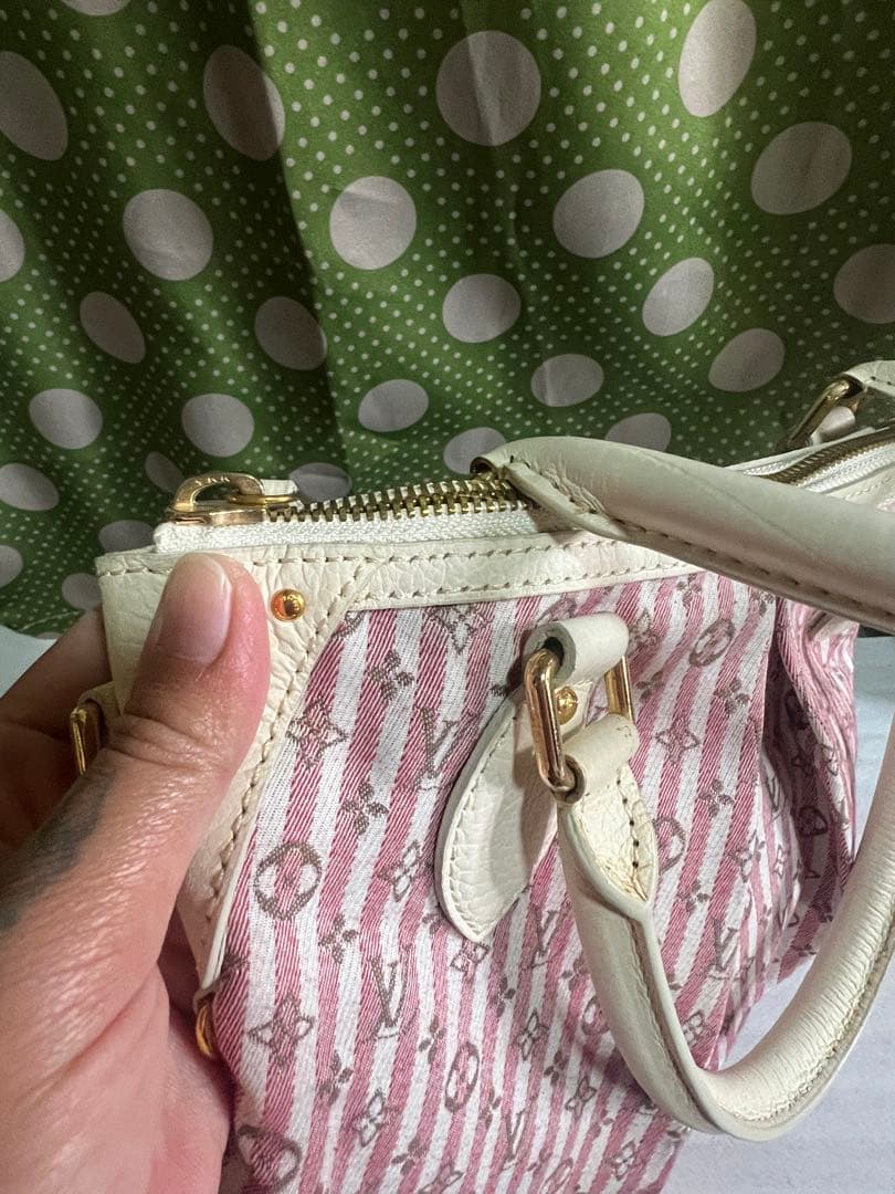 ピンクとホワイトのグラニーバッグ luis vuitton