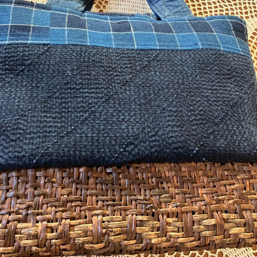 山葡萄胡桃国産かごバック手提げ庄内刺し子藍染め手織り格子木綿チャーム付き