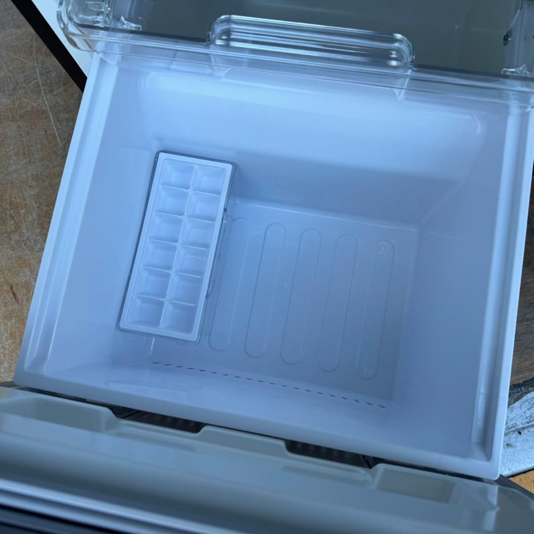 80⭐️2021年製美品★シャープ　冷蔵庫　ブラック　黒　ガラス扉　右、左開き