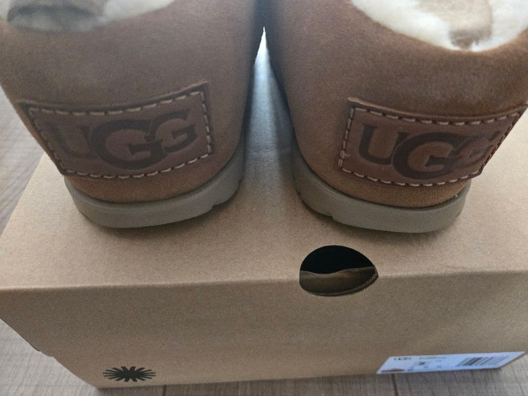 UGG W PUMPED SLIDE アグ パンプド スライド ムートンブーツ