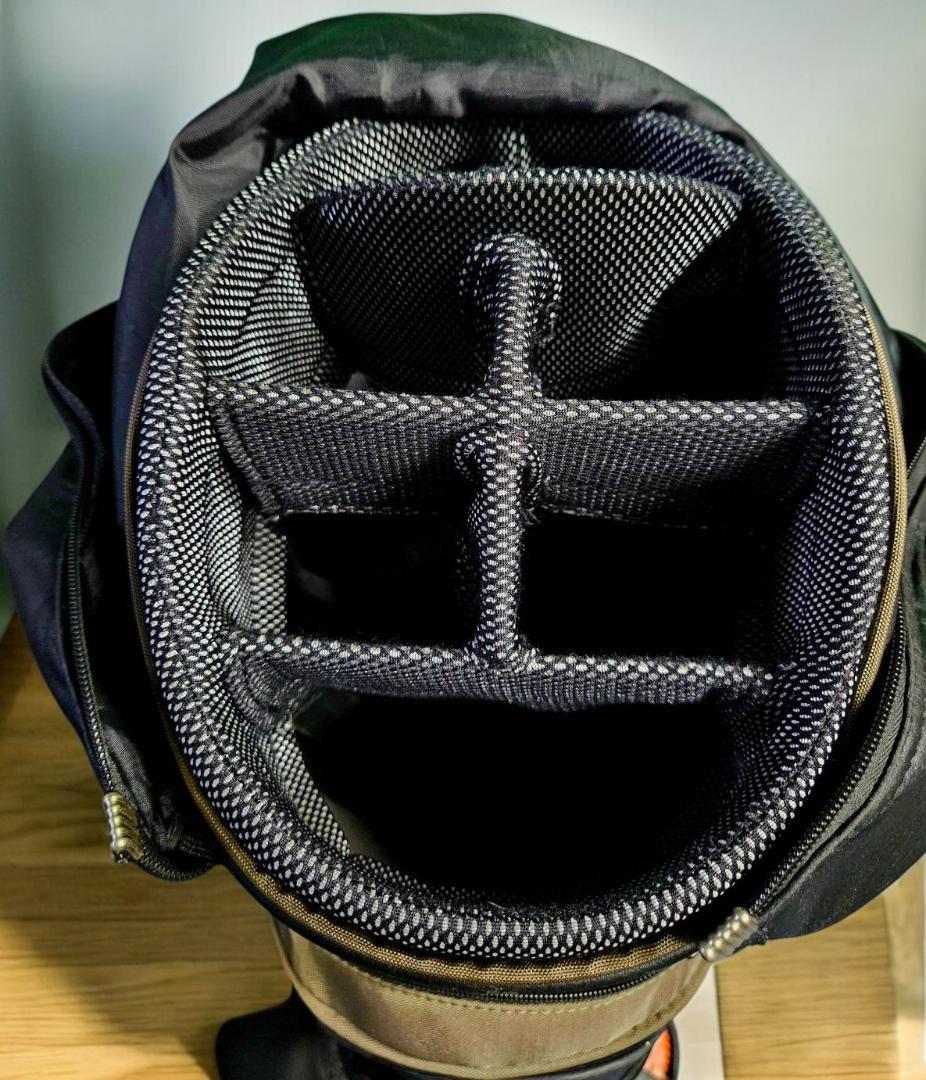 送料無料/超美品　　Oakley khaki高級タイプKHAKIゴルフバッグ