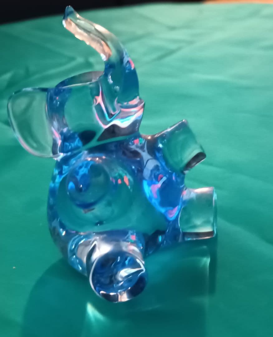 バカラ　BACCARAT　動物シリーズ　ブルーのゾウの置物