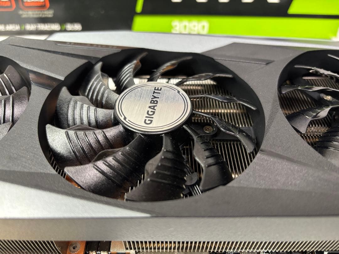 グラフィックボード・グラボ・ビデオカード GIGABYTE GeForce RTX 3090 GAMING OC 24G