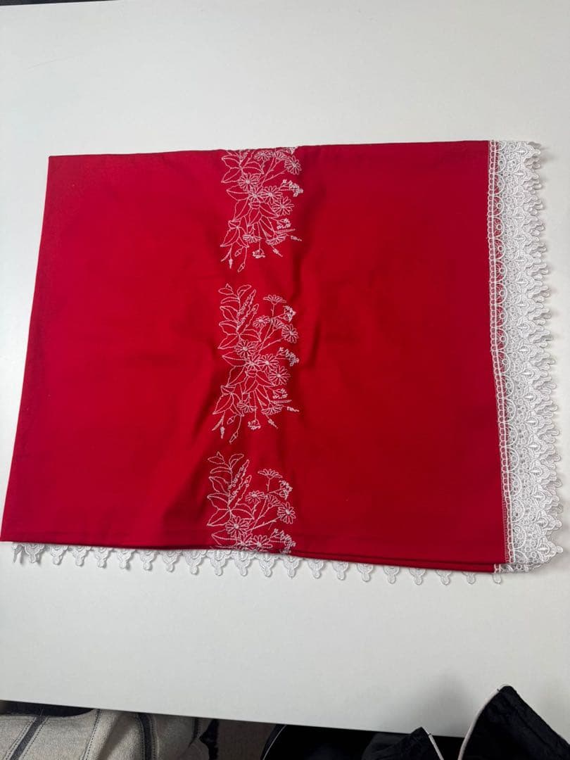 ハンドメイド テーブルクロス レッド×ホワイトレース 新品