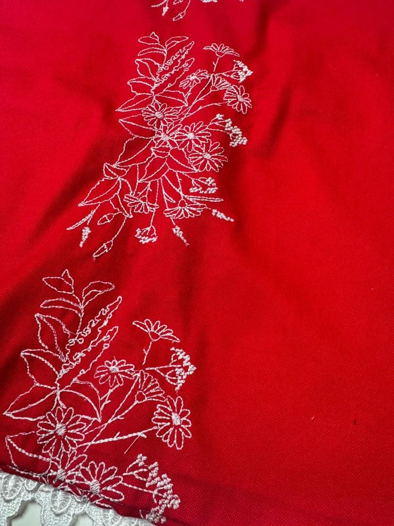 ハンドメイド テーブルクロス レッド×ホワイトレース 新品