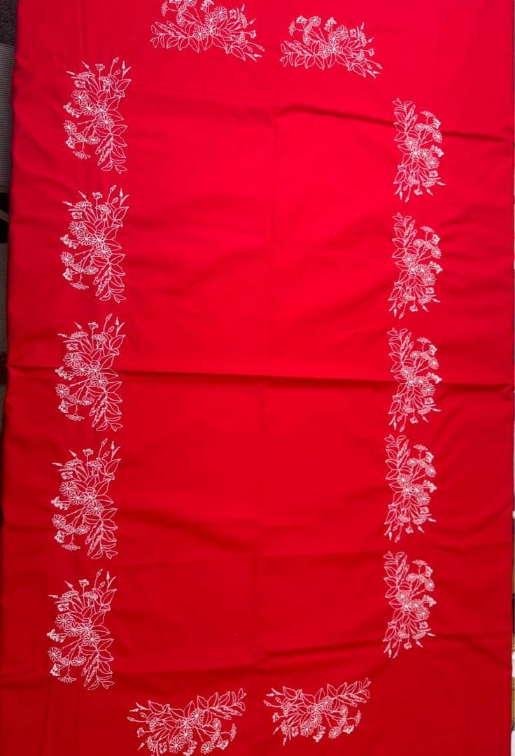 ハンドメイド テーブルクロス レッド×ホワイトレース 新品