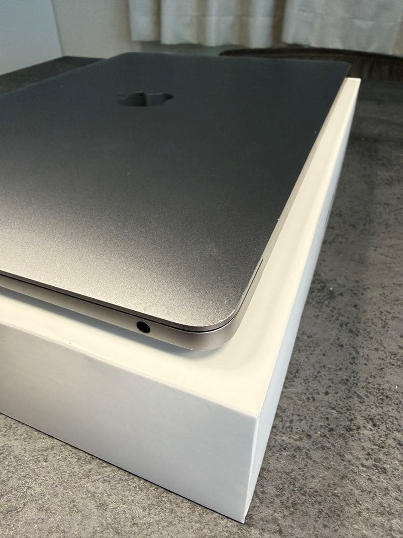 【ジャンク】MacBook Air M1/8GB / SSD 256GB