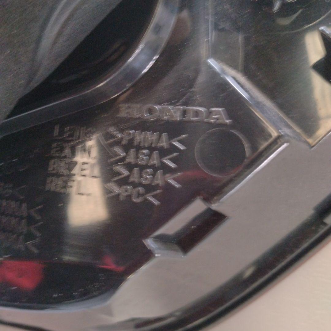 フィット テールランプ