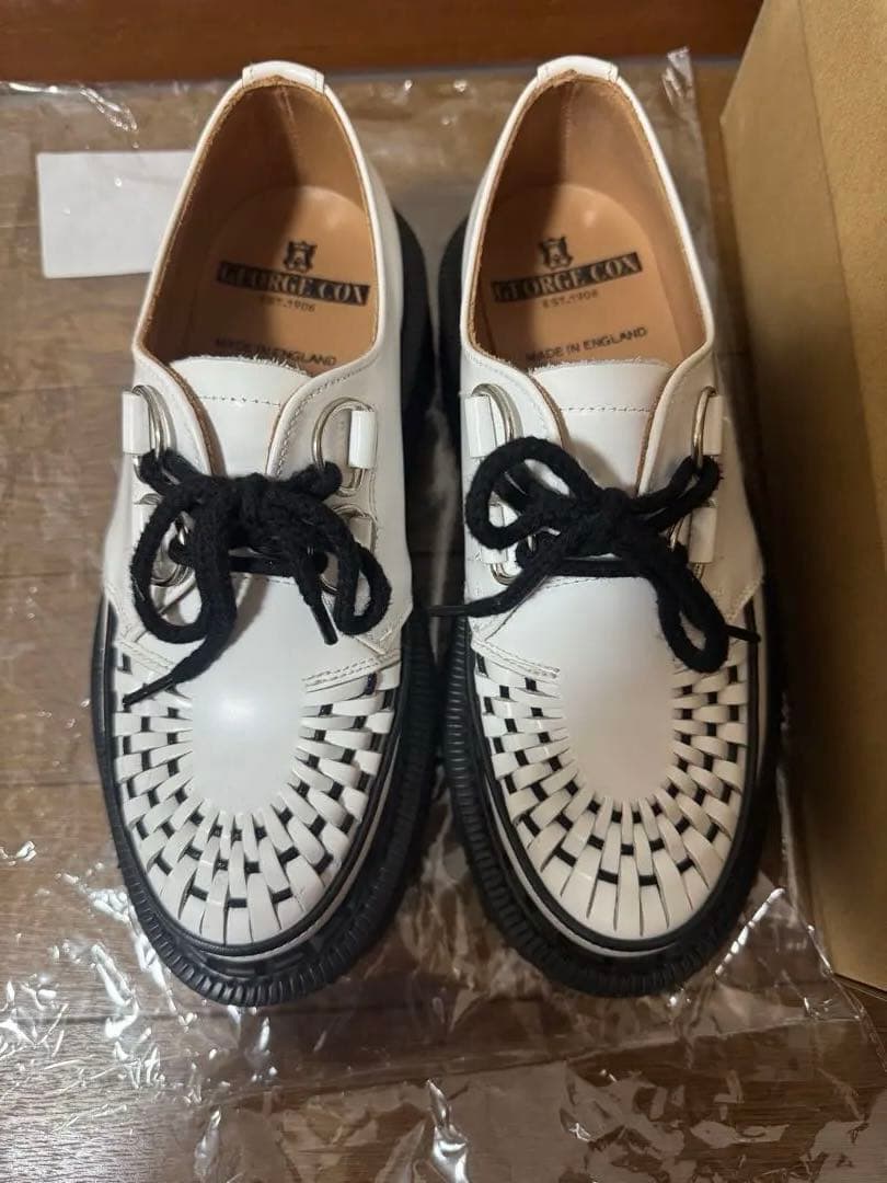 E COX ホワイトレザー ローファー　サイズ4