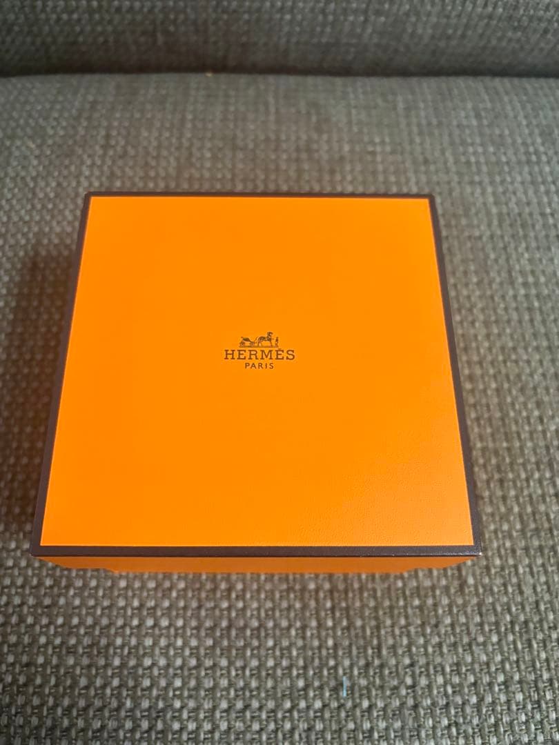 現行品　極美品　HERMESエルメス時計ケース　空箱