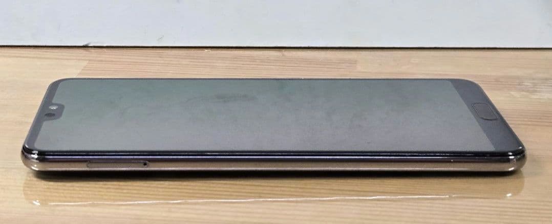 美品　HUAWEI P20pro docomo HW-01K（スマホケース付き）