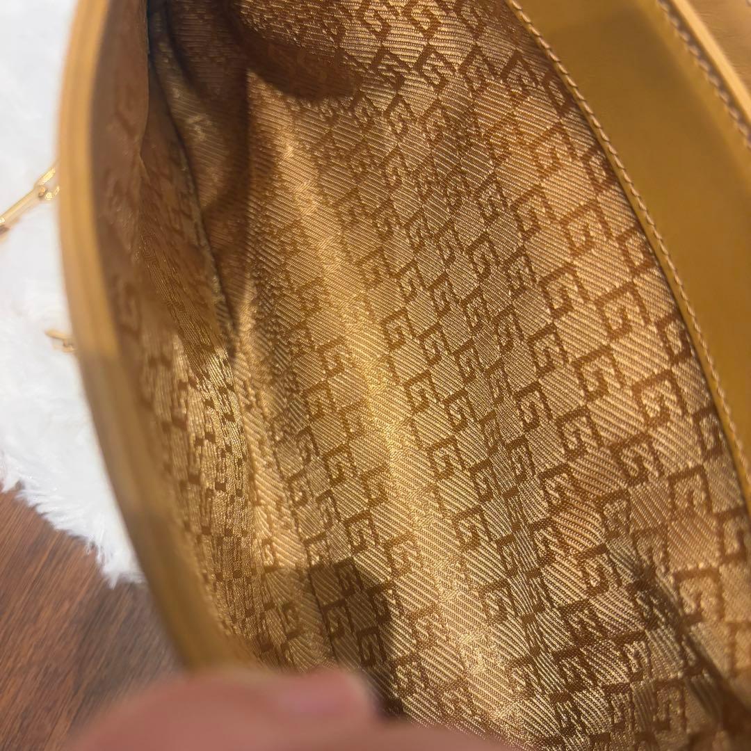 【希少✨】グッチ タイガーヘッド チェーン ショルダーバッグ