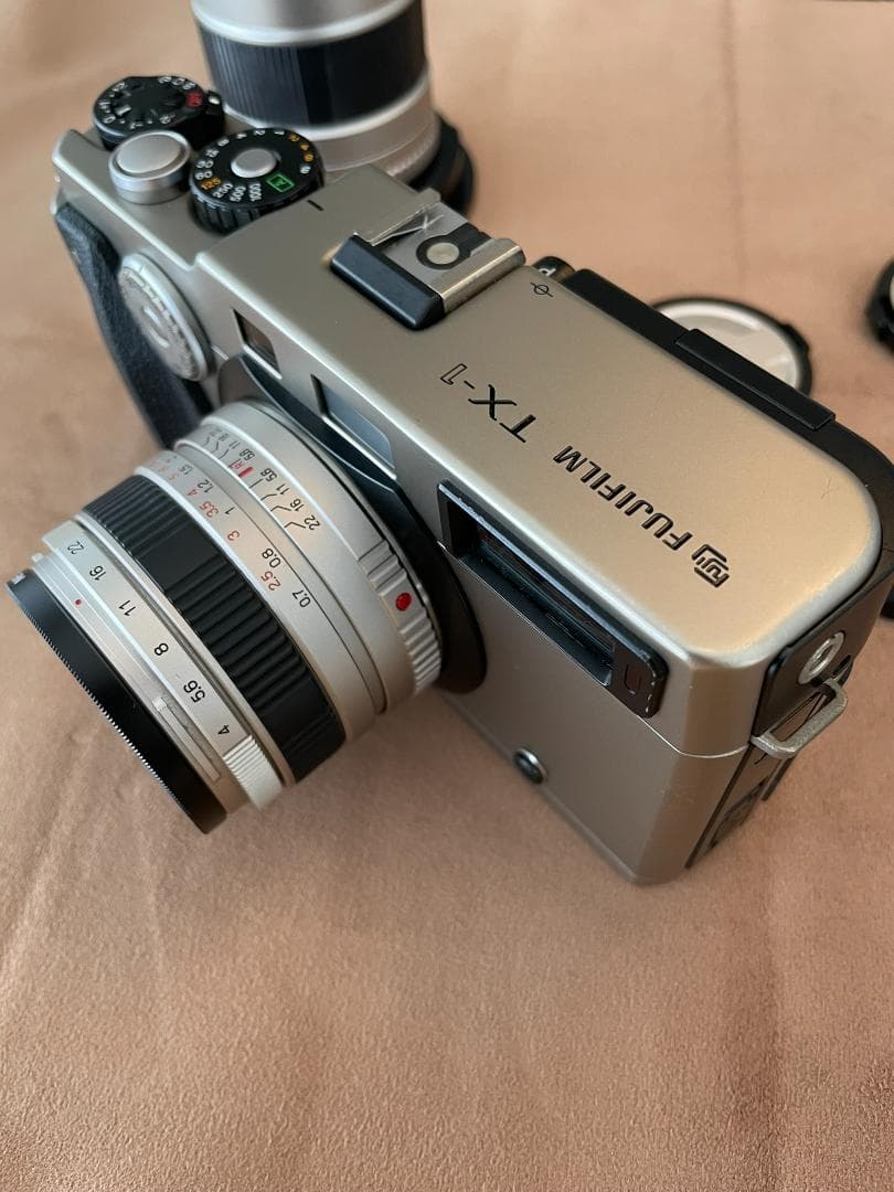 Fujifilm TX-1 + 45mm F/4 + 90mm F/4 作例あり