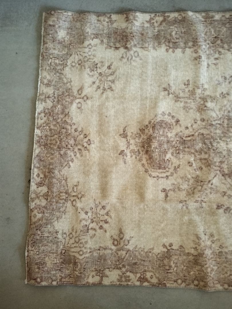 ベージュとミルクティーのヴィンテージラグ　雅姫さんNo.685