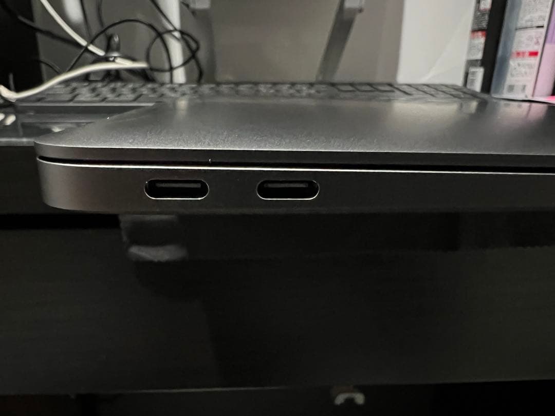 MacBook Air M1 8GB 13.3インチ　美品