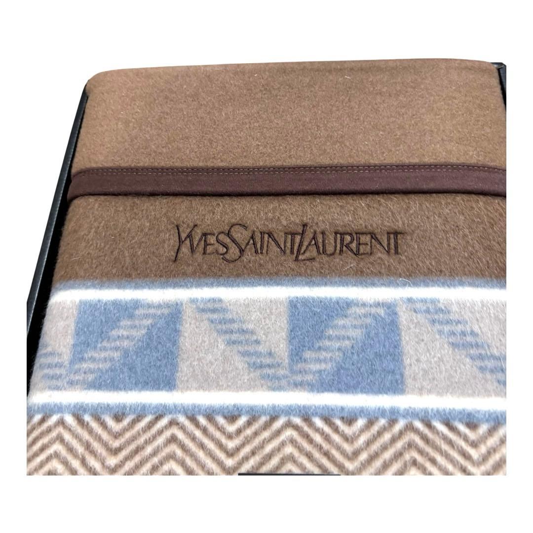 イブサンローランのカシミヤ入り毛布