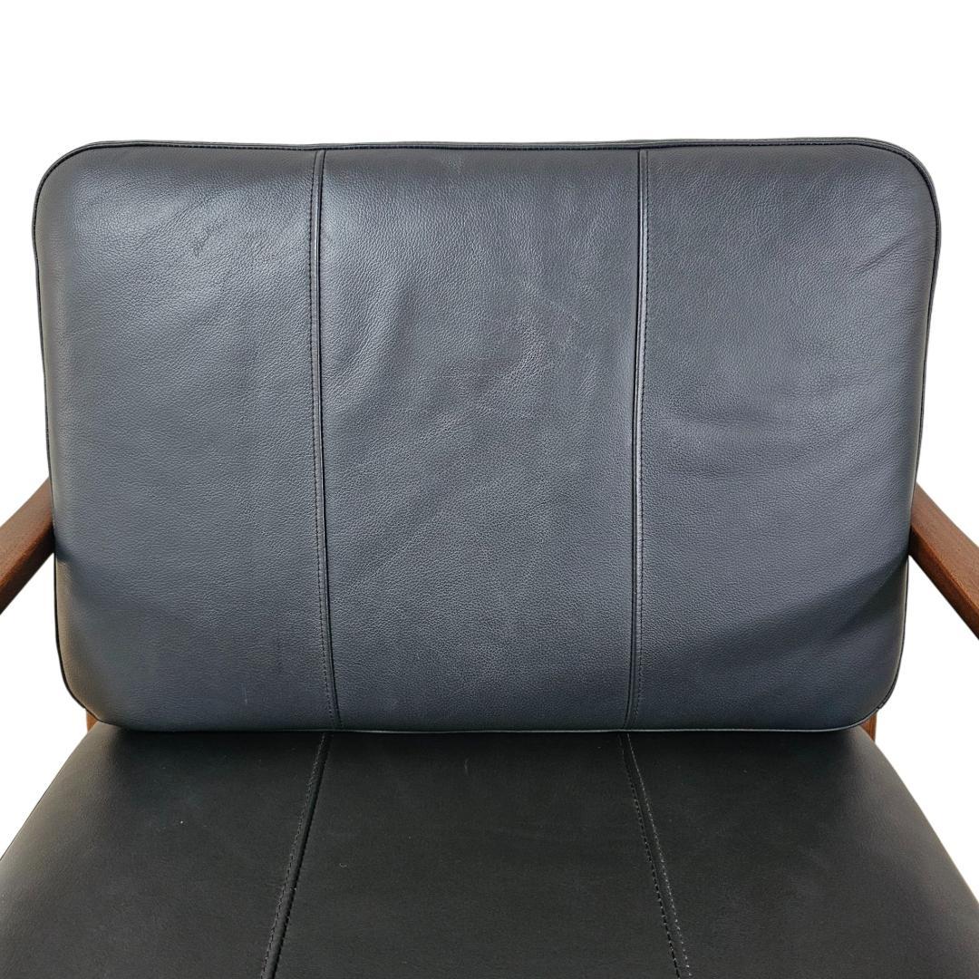 【美品】起立木工 ノルディ アームチェア② 黒 ウォールナット 椅子 レザー調