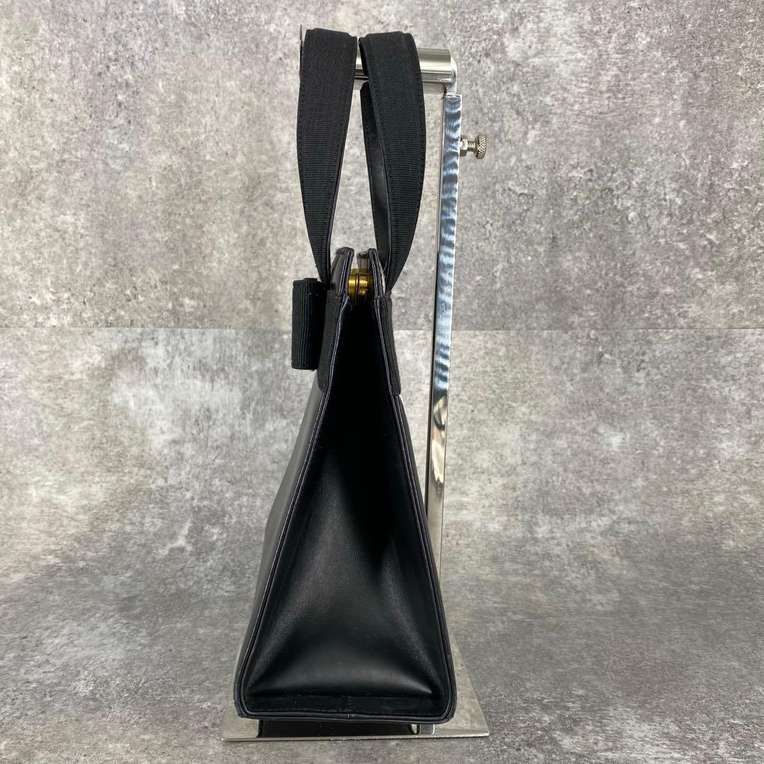 フェラガモ ヴァラ リボン 金具 ハンドバッグ トートバッグ レザー ブラック