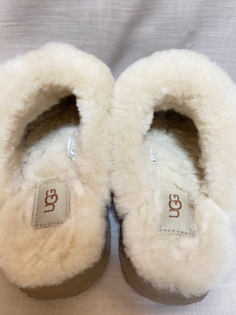 【値下げ】UGG アグムートン スリッパ 厚底 サンダル ディスケット