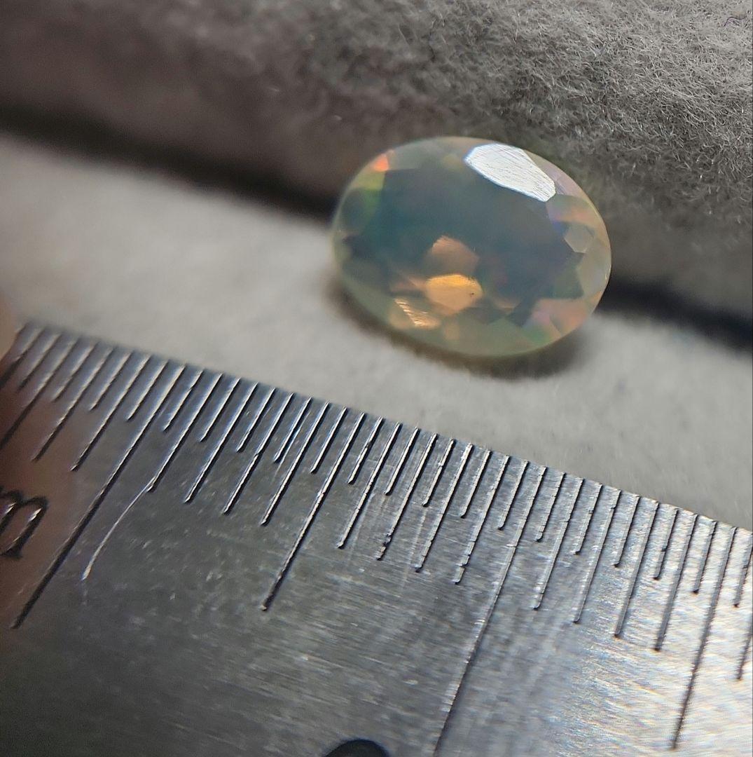 天然オパール ルース 0.636ct