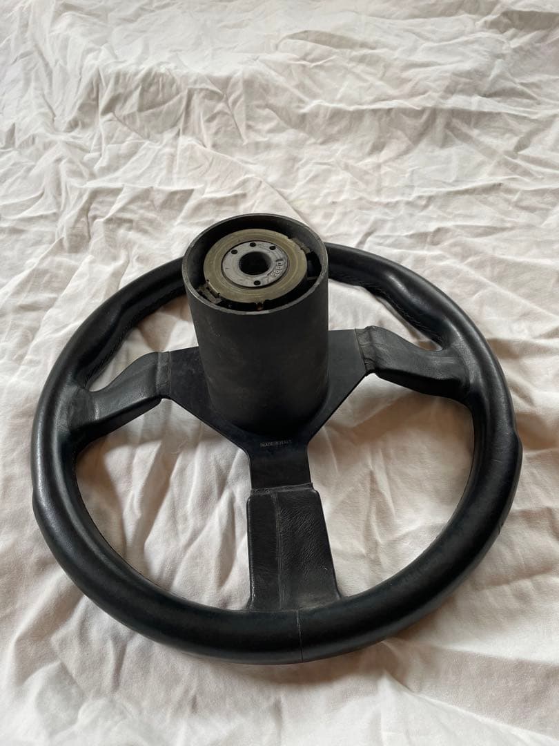 パーソナル　ステアリング　ボス付き　中古　350mm