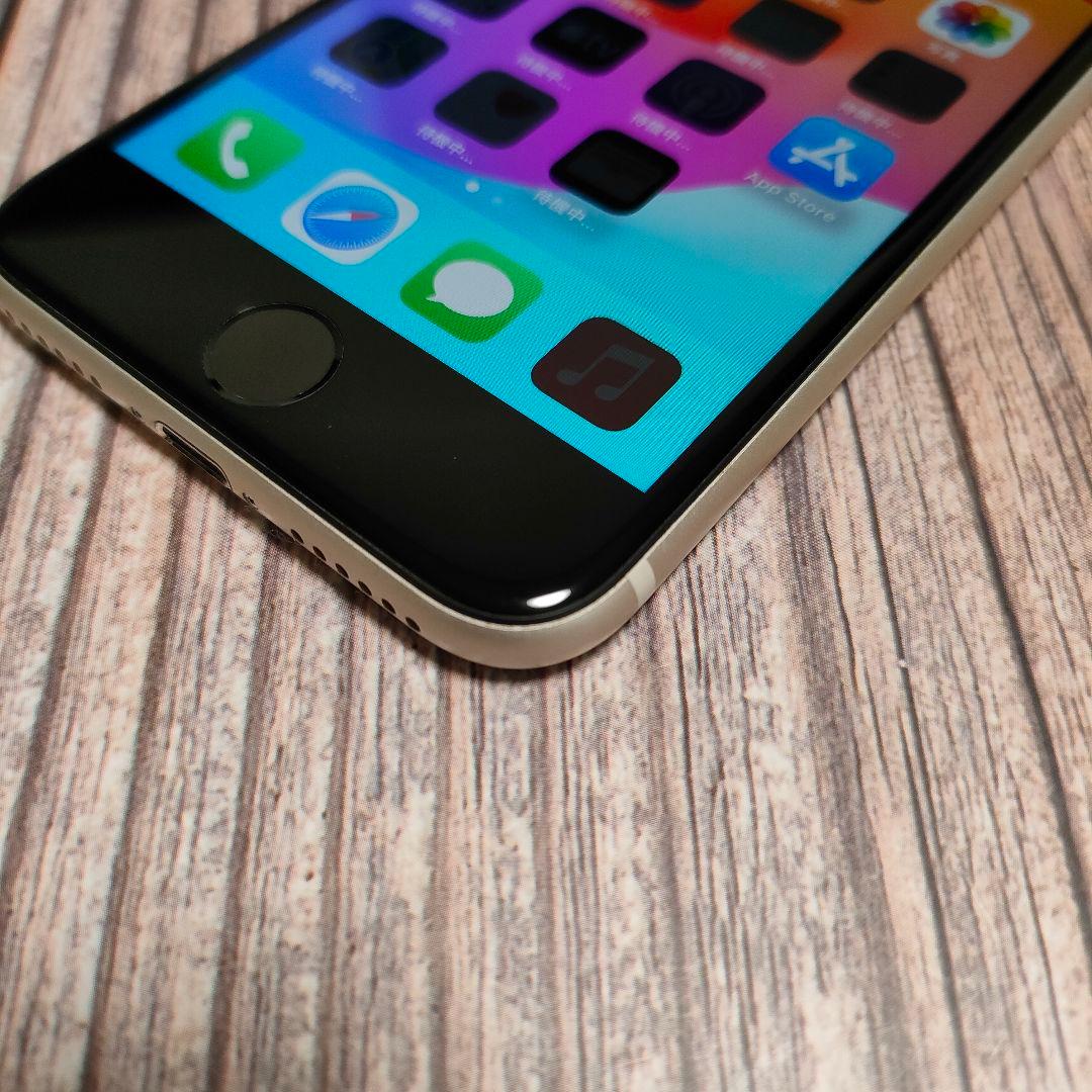 iPhone SE 第3世代 SIMフリー スターライト 64GB 美品