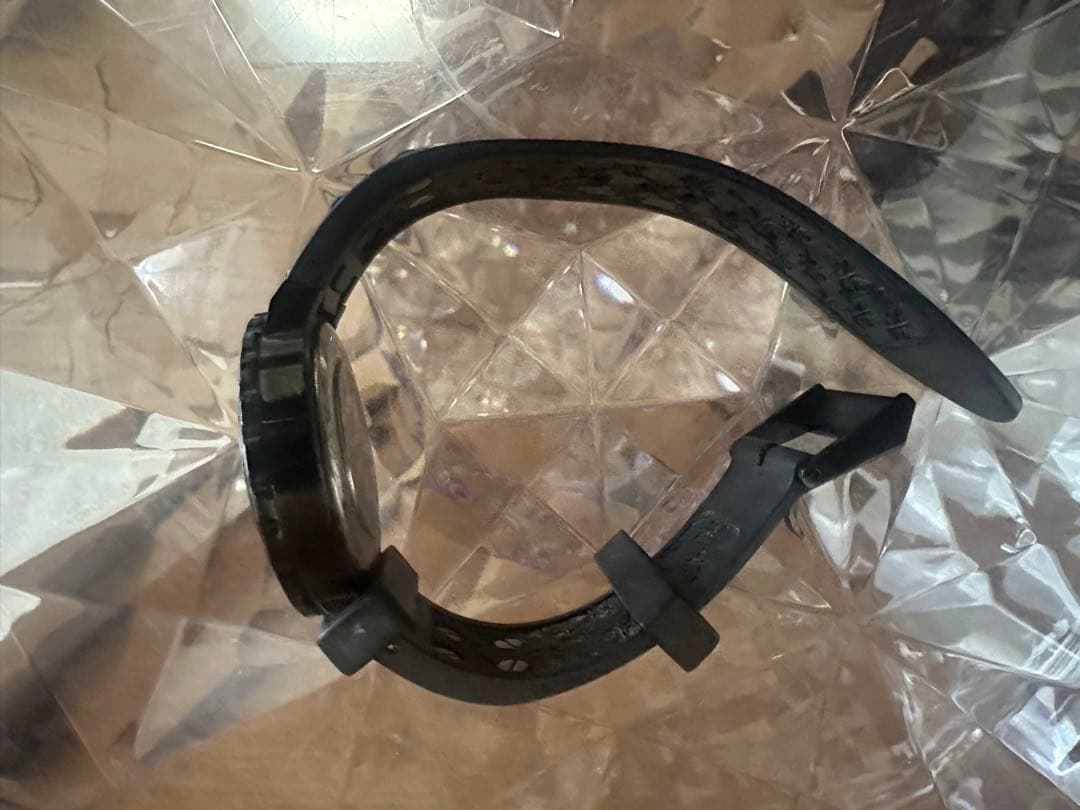 スワロフスキー装飾 ブラックラバーバンド時計