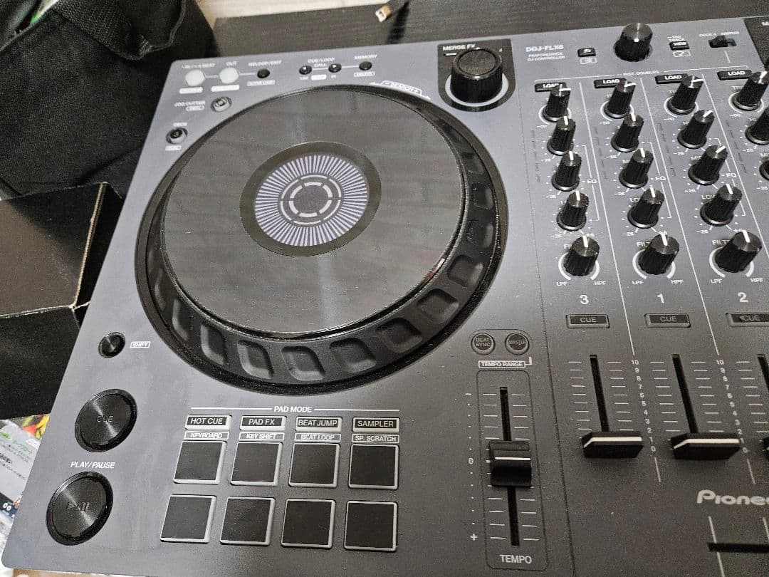 Pioneer DJ DDJ-FLX6 コントローラー