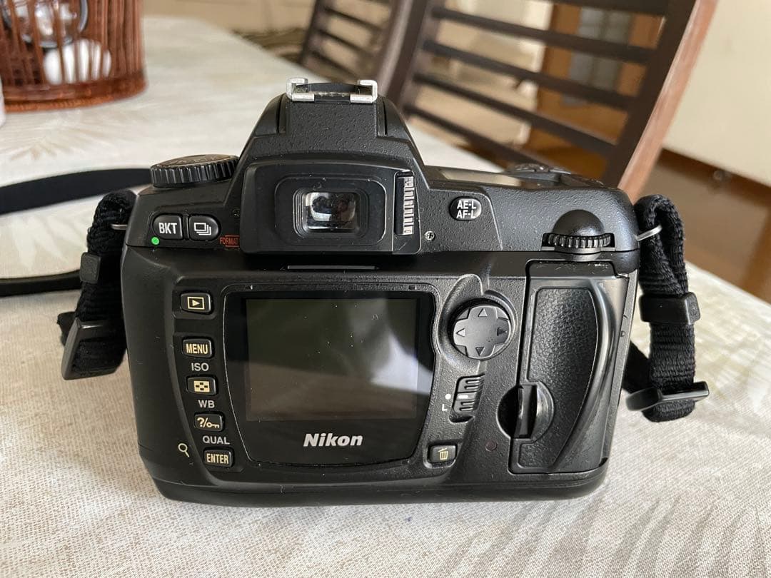 Nikon デジタル一眼レフカメラ ズームレンズ付き　D 70s