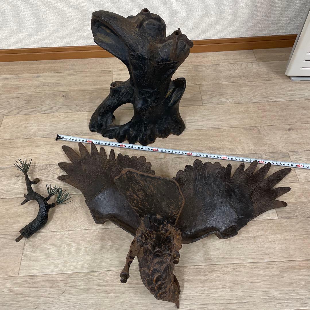 鷹　松　松の木　鳥　ブロンズ　鉄製品　鉄製　銅彫金　彫刻　鳥　アンティーク 金運