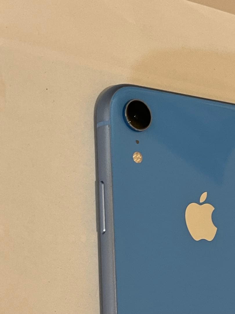 iPhone XR 128GB 充電最大75パーセントSIMフリー　匿名発送