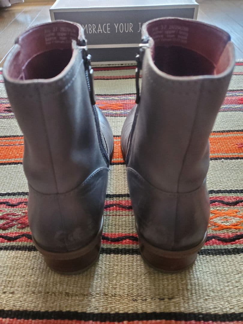 ダンスコ　Bethanie防水レザーブーツ　37インチ