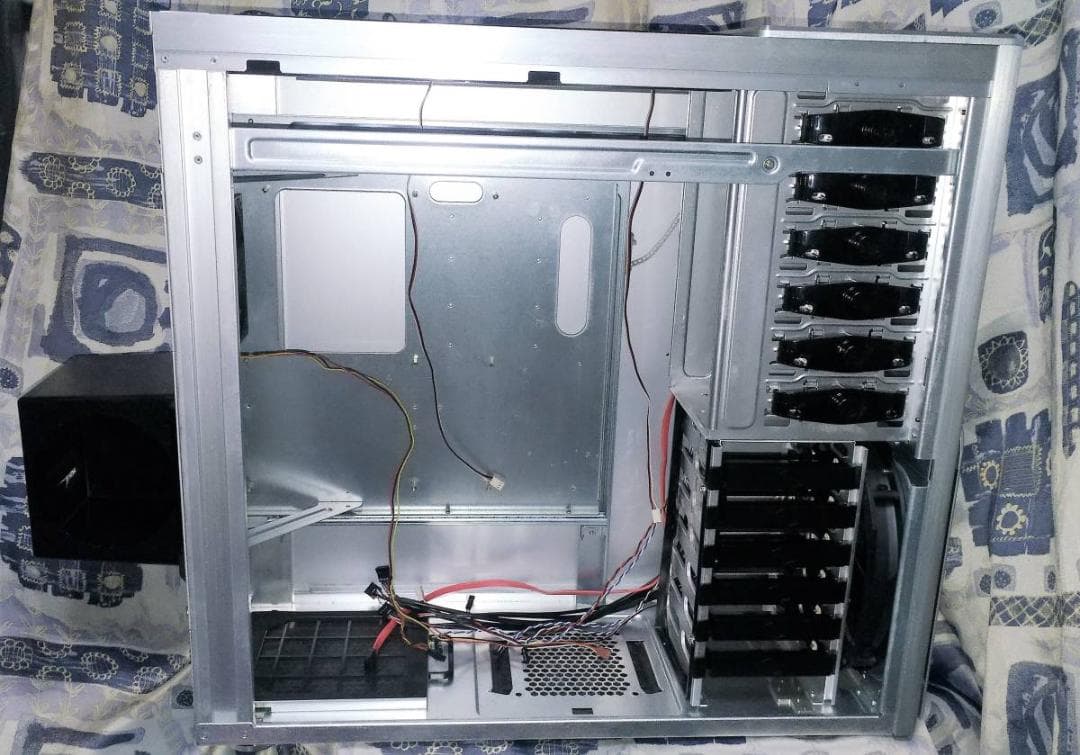 Cooler Master フルタワーケース HTPCケース アルミ シルバー