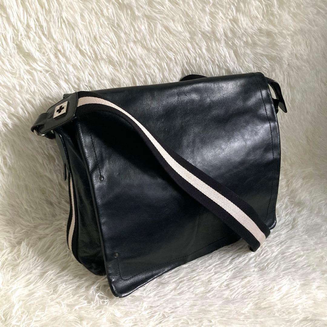 ＊k＊ BALLY バリー ショルダーバッグ メッセンジャーバック　レザー